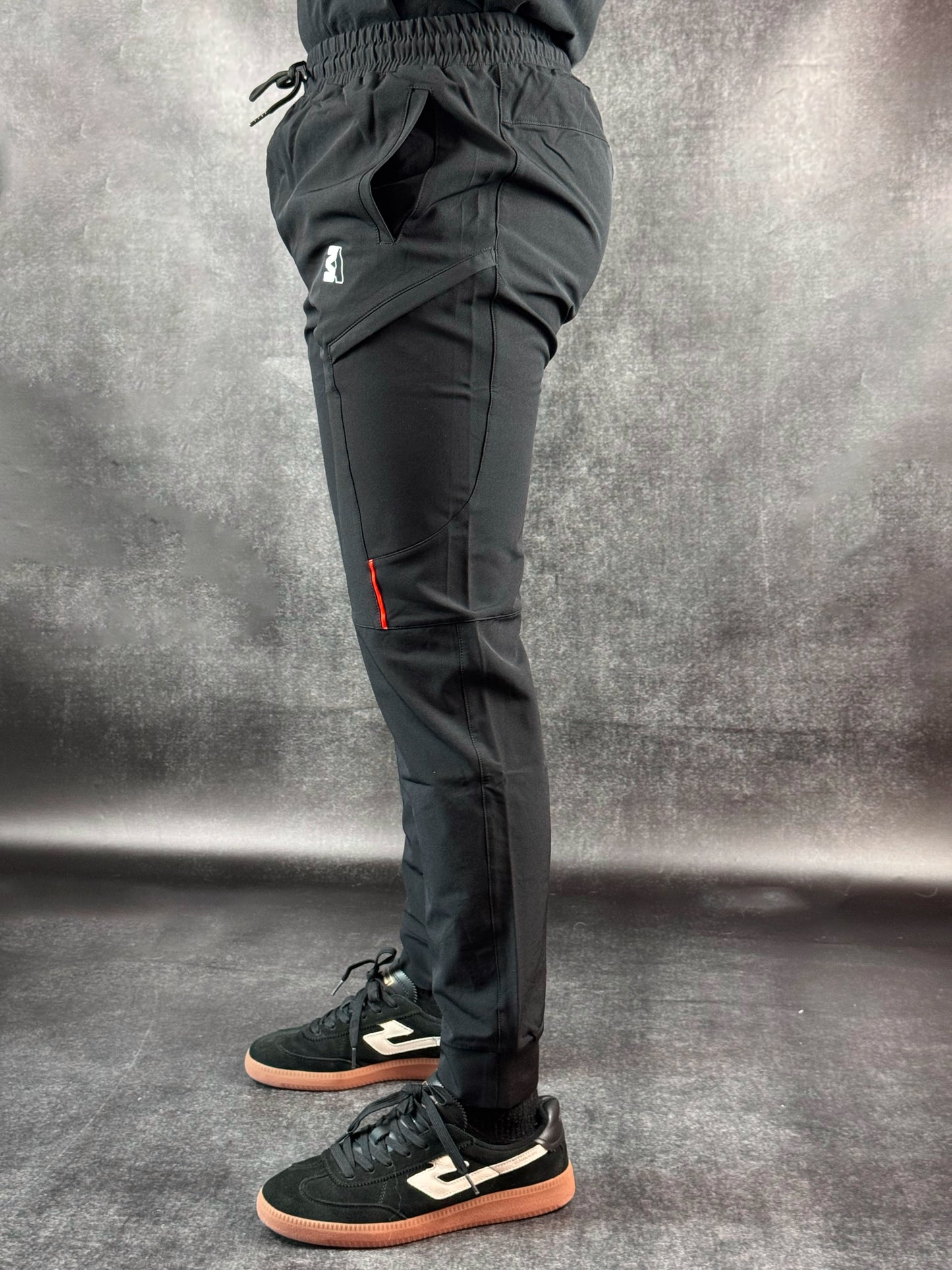 IMPACT. Pantalons Cargo Hommes